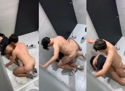 Đôi tình nhân bị quay lén khi đang quan hệ trong WC